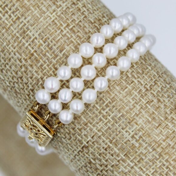 14K Three Strand Pearl Bracelet - Picture 4 of 11